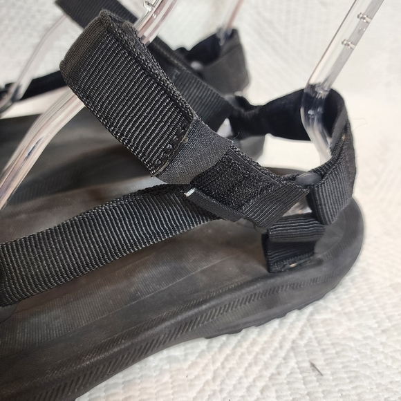 Teva men's size 13 black velcro strap sandals. - Picture 12 of 16